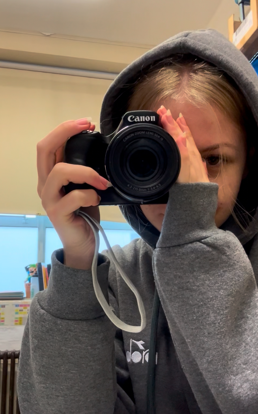 James'in odasında benim bir fotoğrafım